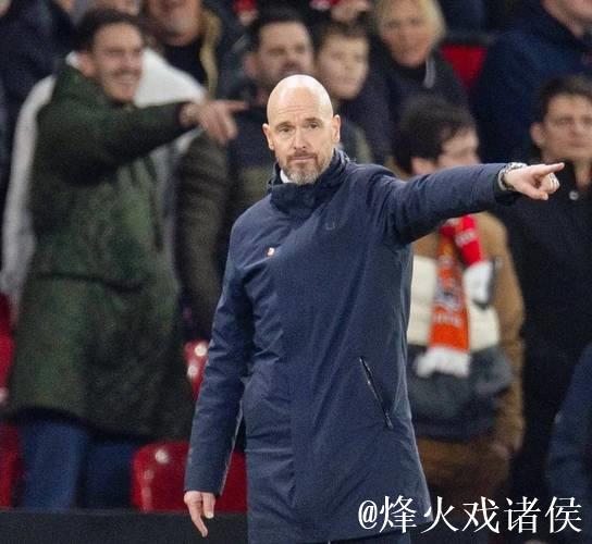 英超裁判争议不断!曼联遇判罚风波,对手手球漏判锁喉仅黄牌 英超裁判争议不断!曼联遇判罚风波,对手手球漏判锁喉仅黄牌